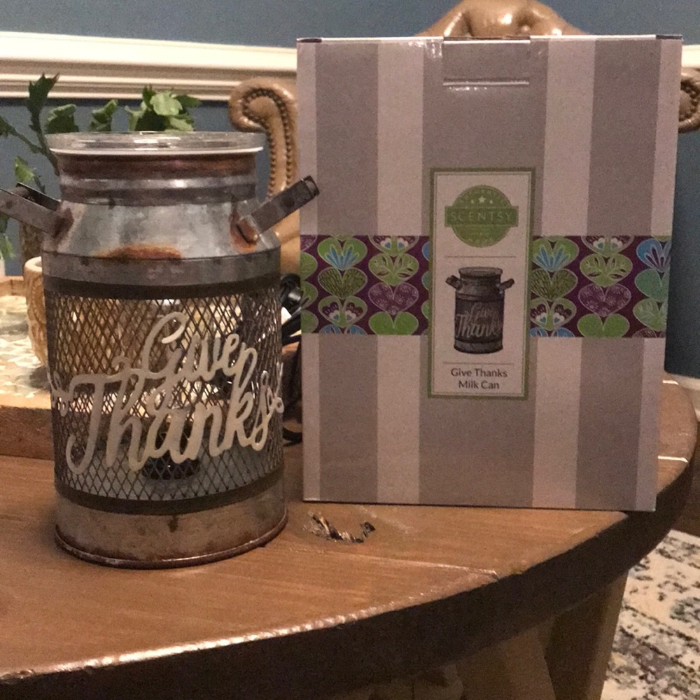 Scentsy “Give Thanks” Milk Can Warmer, EUC